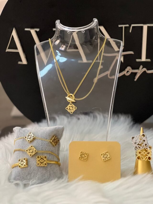 L GOLD NECKLACE - Image 2