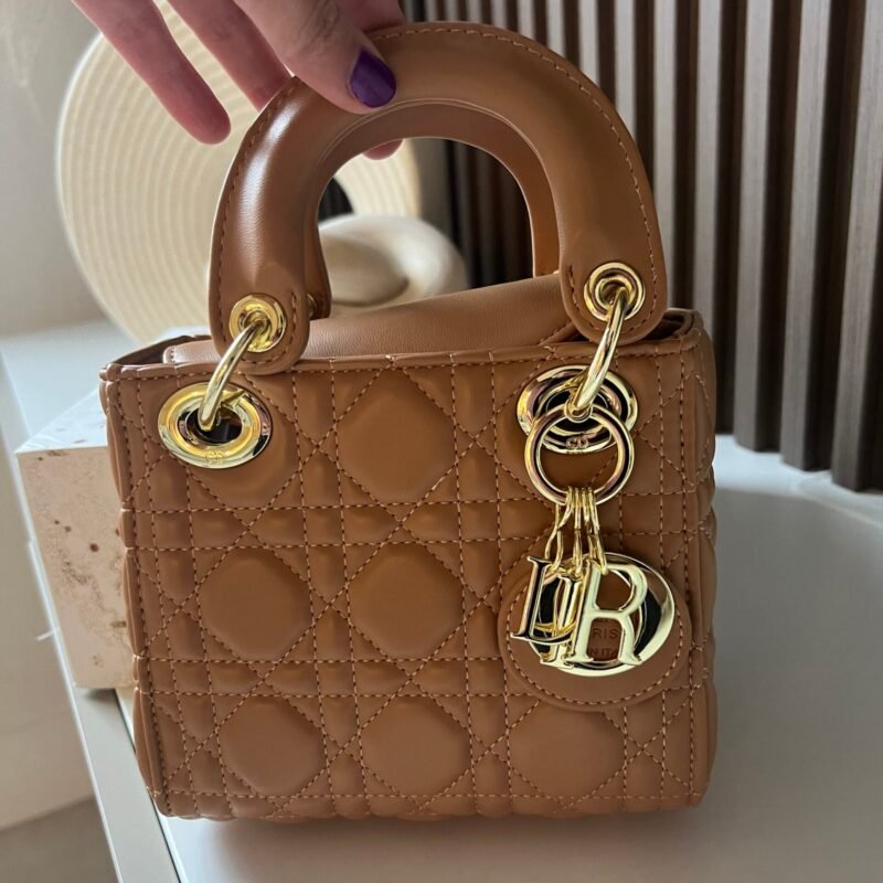 D BEIGE MINI BAG