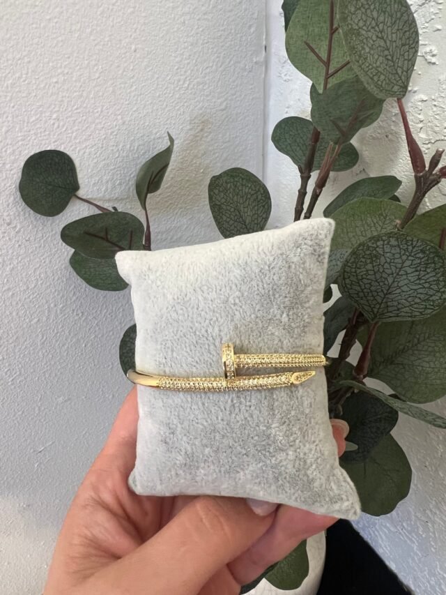 C DIAMOND GOLD BANGLE - Image 2
