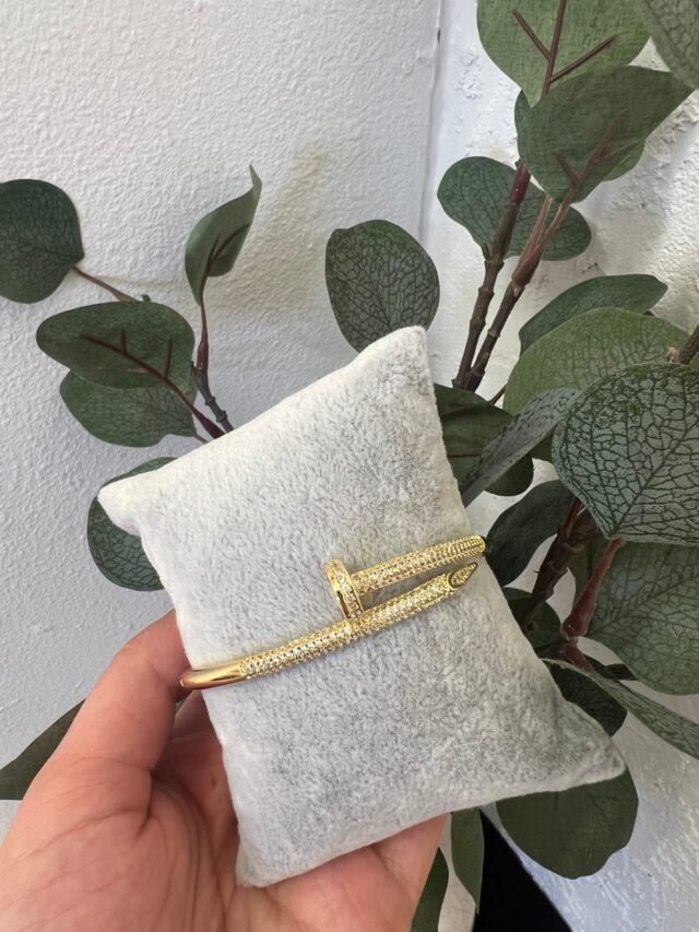 C DIAMOND GOLD BANGLE - Image 4