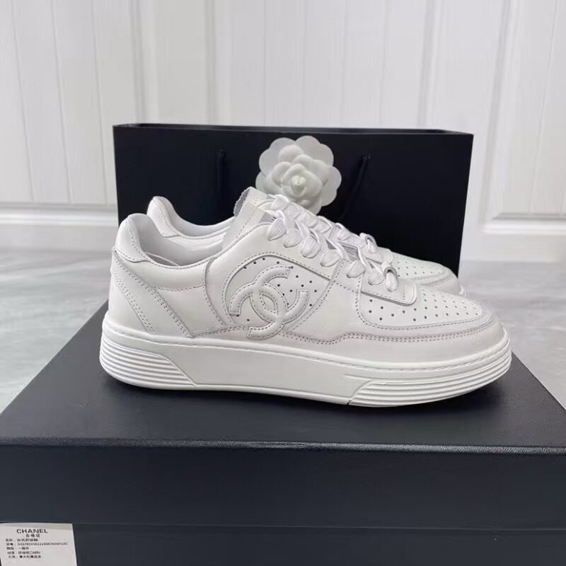 C WHITE SNEAKERS