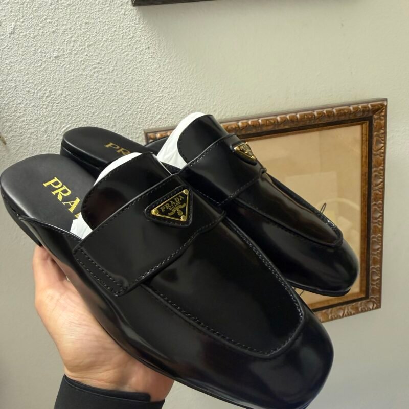 P BLACK