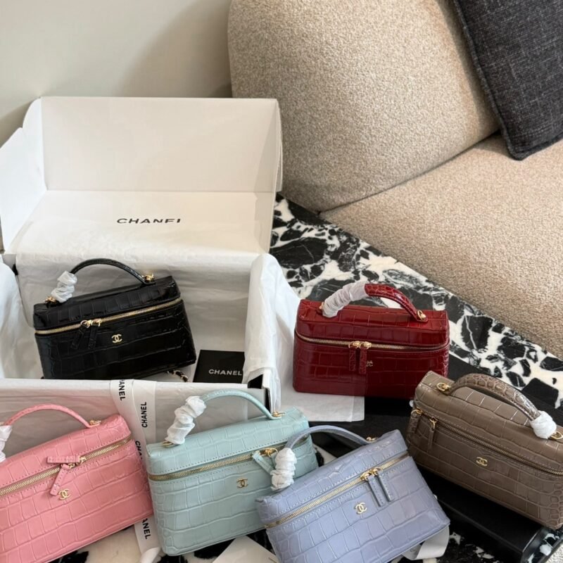 C VANITY BAG